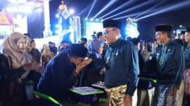 MTQ: Wako Alfin memberi selamat kepada Kafilah Kota Sungaipenuh.