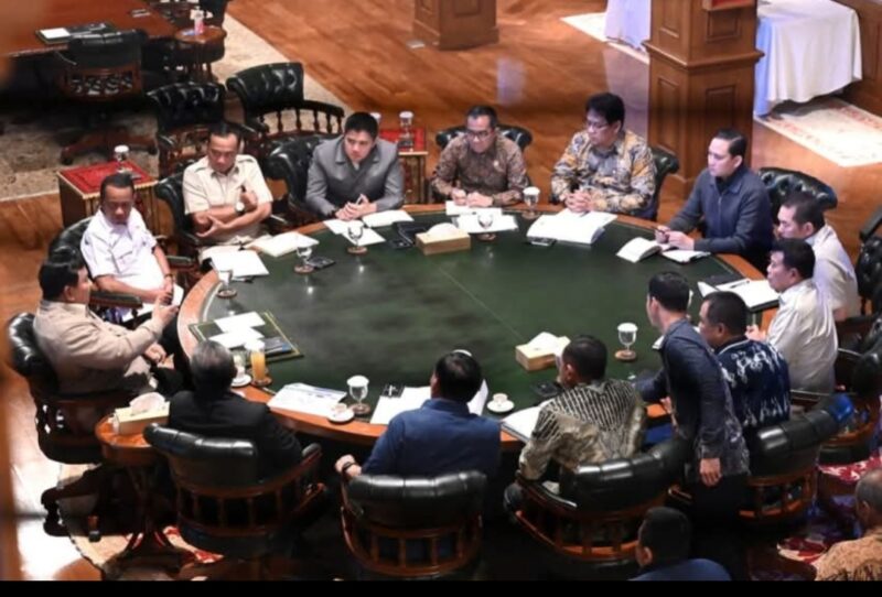 Foto : Presiden Prabowo Kumpulkan Menteri di Hambalang/ BMISETPRES