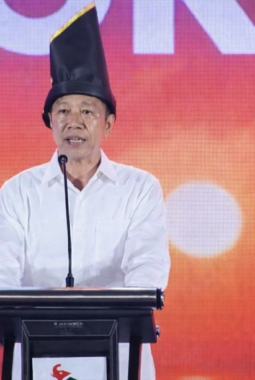 Jokowi Tegaskan Dukungan Penuh untuk PSI di Rakernas Makassar: “Saya Bekerja Habis-habisan”