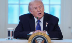 Trump Umumkan Tarif Global 10% Setelah Kalah di Mahkamah Agung AS