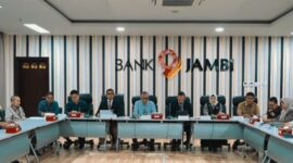Bank Jambi dan OJK Jamin Uang Nasabah Aman dan Diganti Rugi. Foto : Konfrensi Pers Bank Jambi Disaksikan OJK dan BI 