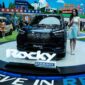 Konsumsi BBM Daihatsu Rocky Hybrid: Tarikan Responsif, Efisiensi Tembus 30 Km/L. Foto : Ist