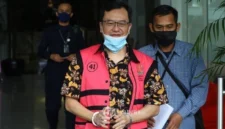 Benny Tjokro Kena Sanksi Permanen dari OJK.(Ist)