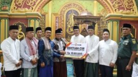 Koto Baru Kampung Petro Dolarnya Kota Sungai Penuh. Foto : Walikota dan Wakil Walikota, Alfin - Azhar saat melakukan Safari Ramadhan di Koto Baru.