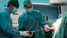 Biaya Operasi Tulang Paha Bisa Tembus Rp250 JUTA? Foto : Ist/Google 