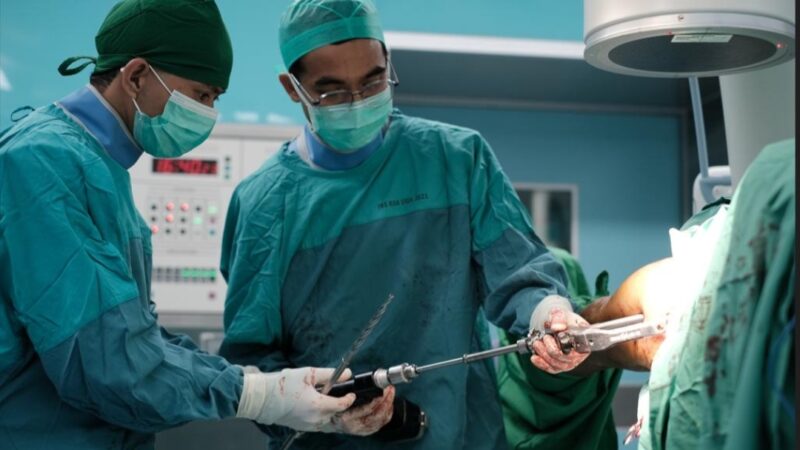 Biaya Operasi Tulang Paha Bisa Tembus Rp250 JUTA? Foto : Ist/Google 