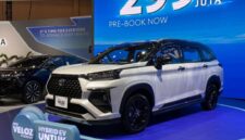 Tampilan Toyota New Veloz Hybrid 2026 dengan desain modern dan teknologi hybrid terbaru yang mampu mencapai konsumsi BBM hingga 30 km/liter.