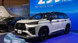Tampilan Toyota New Veloz Hybrid 2026 dengan desain modern dan teknologi hybrid terbaru yang mampu mencapai konsumsi BBM hingga 30 km/liter.
