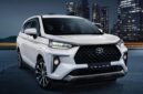 Teks Foto: Tampilan modern Toyota Veloz Hybrid 2026 yang jadi incaran keluarga Indonesia karena irit BBM dan cicilan terjangkau.