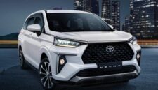 Teks Foto: Tampilan modern Toyota Veloz Hybrid 2026 yang jadi incaran keluarga Indonesia karena irit BBM dan cicilan terjangkau.