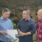 Walikota Sungai Penuh Alfin saat menyampaikan kebutuhan infrastruktur Kota Sungai Penuh kepada Anggota DPRRI Edi Purwanto di Rumah Dinas Walikota 