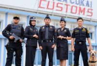 Ilustrasi petugas keamanan di lingkungan Bea Cukai. Rekrutmen Petugas Keamanan Bea Cukai Bandung 2026 resmi dibuka bagi lulusan SMA sederajat yang memenuhi persyaratan dan memiliki sertifikat Gada Pratama.