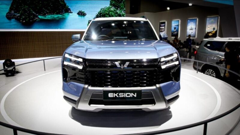Jaecoo J5 BEV menjadi mobil listrik terlaris di Indonesia pada Mei 2026 dengan distribusi 2.943 unit. Model ini berhasil mengungguli Geely EX2 dan Wuling Eksion EV di tengah persaingan pasar kendaraan listrik yang semakin ketat.