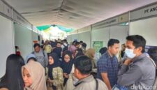 Ribuan lowongan kerja dari berbagai sektor industri siap dibuka dalam Job Fair Bandung 18 Juni 2026, memberikan peluang besar bagi lulusan SMA, D3, hingga S1 untuk memulai atau mengembangkan karier.
