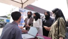 Ribuan pencari kerja diperkirakan memadati Tangerang Job Fair 2026 untuk mencari peluang karier dari berbagai perusahaan yang membuka lowongan di sektor industri, teknologi, logistik, dan jasa.