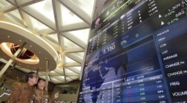 IHSG Melonjak 7,38% dalam Sepekan
Saham perbankan dan energi menjadi motor penguatan pasar. BBCA, BMRI, BBRI, hingga BRPT tercatat sebagai kontributor terbesar yang mendorong Indeks Harga Saham Gabungan