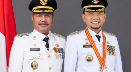 Dari kiri : Bupati Kerinci saat ini Monadi, Mantan Bupati Kerinci Adirozal 
