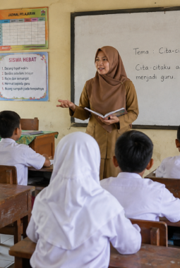 Gaji Guru 2027 Berpeluang Naik, Ini Sinyal Terbaru dari Banggar DPR