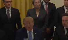 Trump Resmi Ganti Istilah AI Jadi Super Intelligence, Ini Alasannya
