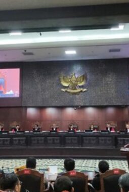 Gugatan Ijazah Gibran Ditolak MK, Pemohon Dinilai Tak Punya Legal Standing