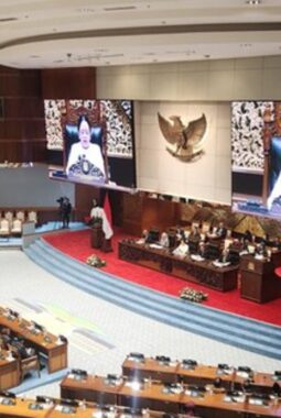 DPR Sahkan UU Pelindungan Ketenagakerjaan, Ini Isi dan Tahapan Pengesahannya