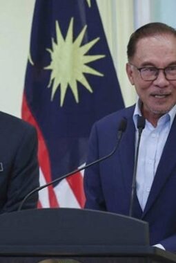 Malaysia Tawarkan Bantuan Karhutla Indonesia, Wakil PM Sebut Belum Ada Respons